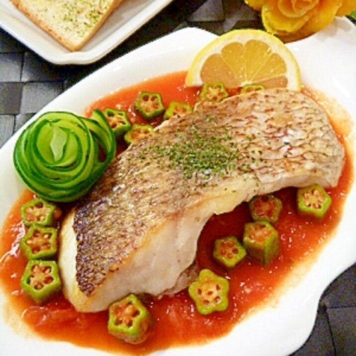 塩麹で鯛のソテー 〜おくらトマトソース添え〜